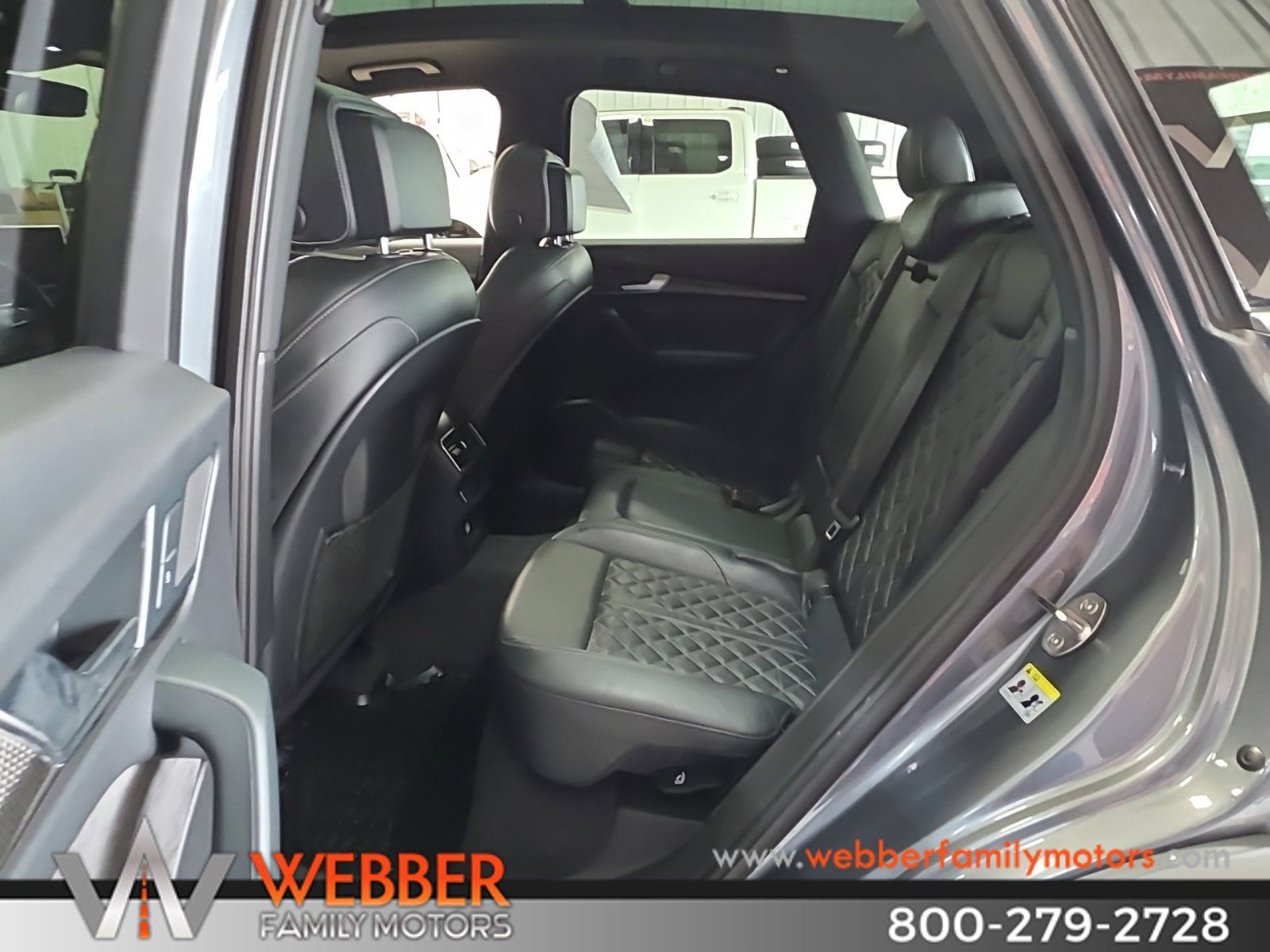 Used 2018 Audi SQ5 Premium Plus w/ S Sport Package AWD/4WD image 18