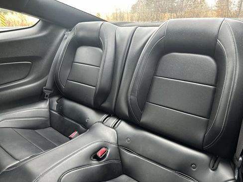 Used 2015 Ford Mustang GT Premium image 22