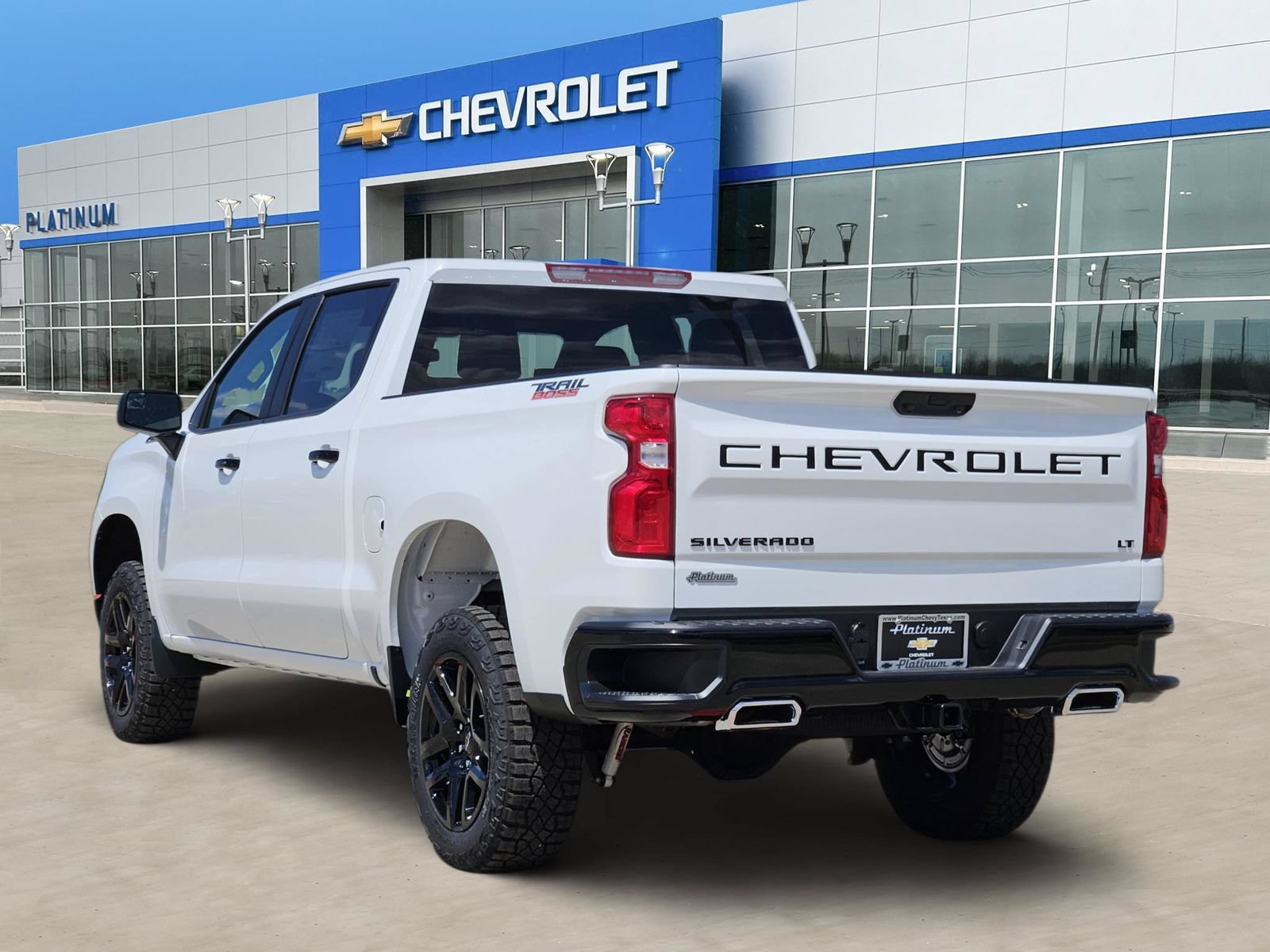 New 2026 Chevrolet Silverado 1500 LT Trail Boss w/ LPO, Dark Essentials Package AWD/4WD image 4