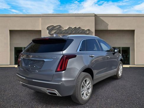 Certified 2022 Cadillac XT5 Premium Luxury image 4