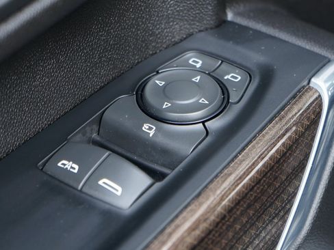 Used 2024 Chevrolet Silverado 3500 LT w/ Convenience Package image 15