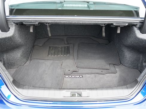 Used 2023 Nissan Maxima SV w/ Floor Mat Group FWD image 12