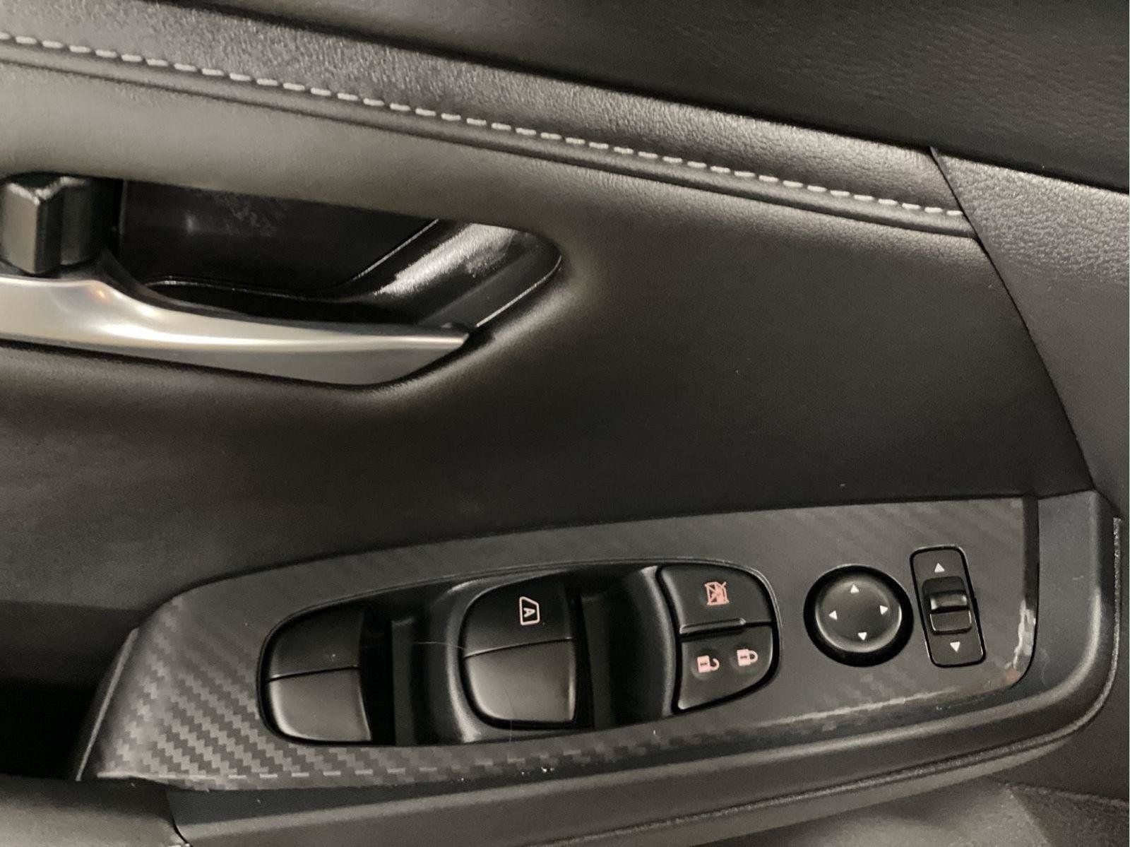 Used 2025 Nissan Sentra SV w/ Trunk Package FWD image 16