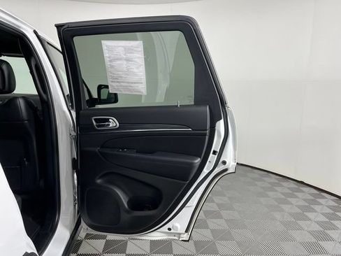 Used 2021 Jeep Grand Cherokee Limited AWD/4WD image 43