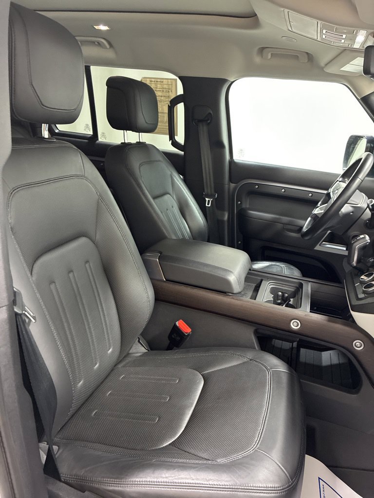 Used 2020 Land Rover Defender 110 SE AWD/4WD image 28
