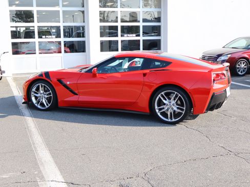 Used 2017 Chevrolet Corvette Stingray Coupe RWD image 8