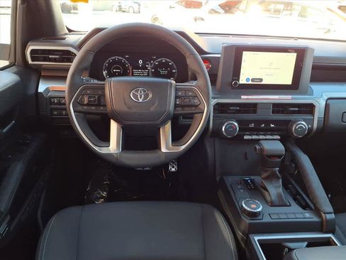 Used 2026 Toyota Tacoma TRD Sport image 7