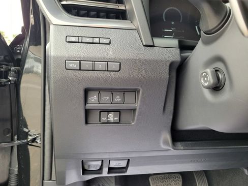 Used 2026 Lexus GX 550 AWD/4WD image 30