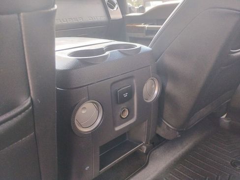 Used 2015 Ford F250 Platinum w/ FX4 Off-Road Package image 19