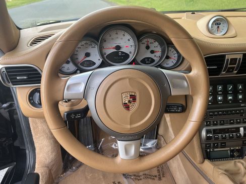 Used 2006 Porsche 911 Carrera 4S AWD/4WD image 25