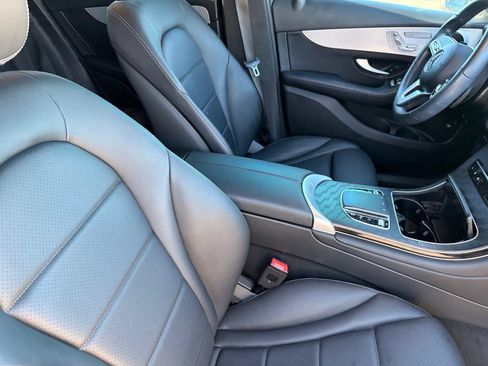 Used 2022 Mercedes-Benz GLC 300 image 11