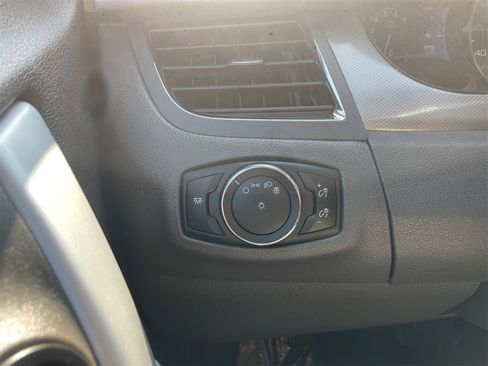 Used 2013 Ford Edge SEL image 20