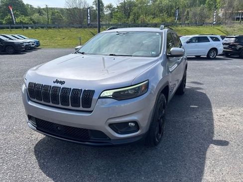 Used 2021 Jeep Cherokee Latitude Plus AWD/4WD image 1