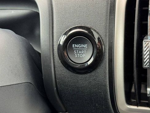 Used 2025 Ford Expedition Max Active AWD/4WD image 35