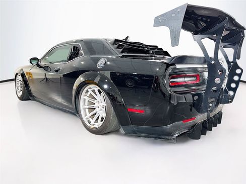 Used 2023 Dodge Challenger R/T Scat Pack RWD image 2