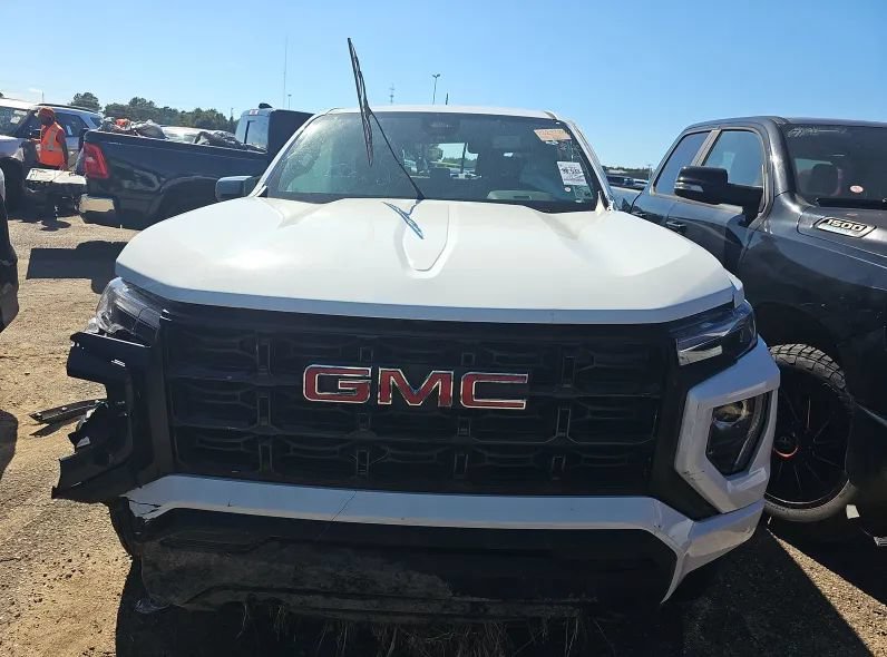 Used 2026 GMC Canyon Elevation RWD image 5