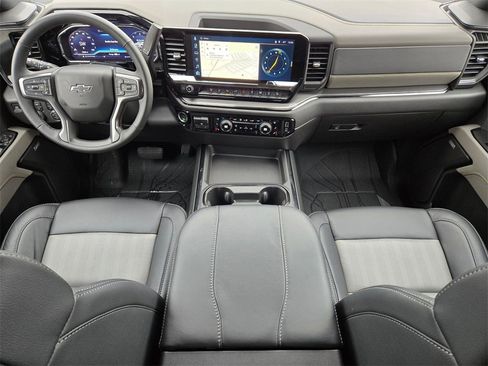 Used 2025 Chevrolet Silverado 2500 ZR2 image 16