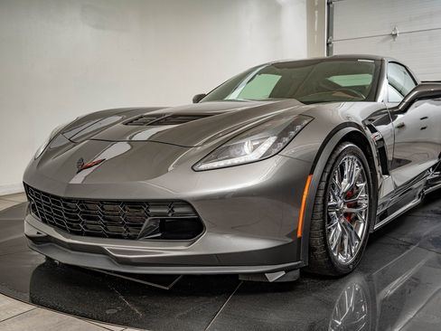 Used 2015 Chevrolet Corvette Z06 image 17