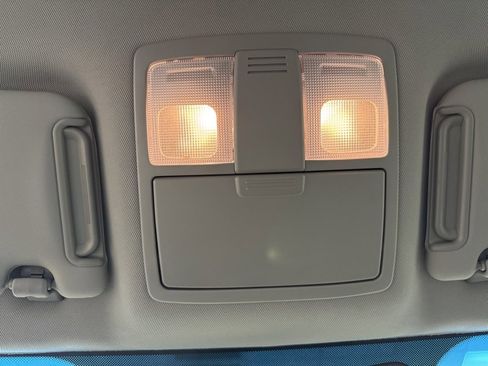 Used 2011 Kia Sorento LX image 36