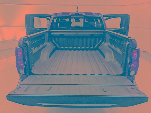 Used 2025 Chevrolet Colorado W/T w/ WT Custom Package AWD/4WD image 7
