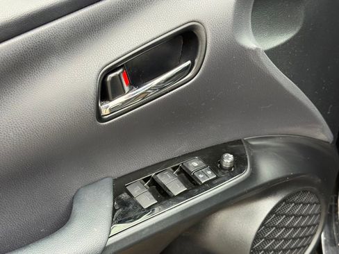 Used 2019 Toyota Prius XLE w/ Advanced Technology Package image 11