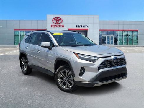 Certified 2022 Toyota RAV4 Limited AWD/4WD image 1