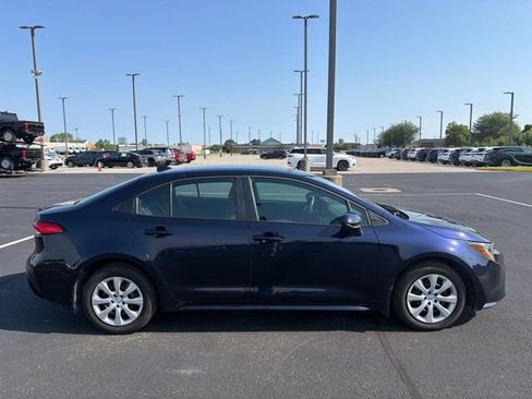 Used 2026 Toyota Corolla LE FWD image 9