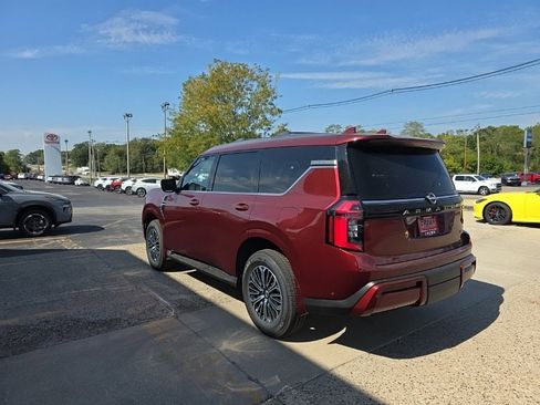 New 2026 Nissan Armada SL w/ Captain's Chari Seat Package image 8