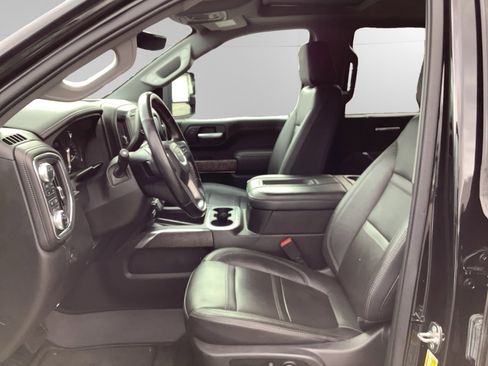 Used 2022 GMC Sierra 2500 Denali w/ Denali Black Diamond Edition image 9