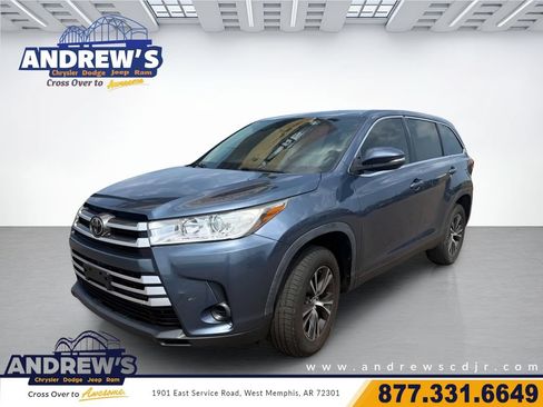 Used 2019 Toyota Highlander LE FWD image 1