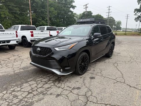 Used 2023 Toyota Highlander XSE AWD/4WD image 1