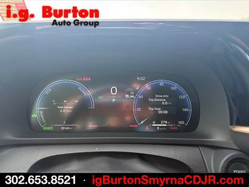 Used 2025 Toyota Crown AWD/4WD image 7