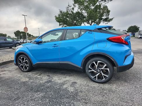 Used 2019 Toyota C-HR XLE FWD image 8
