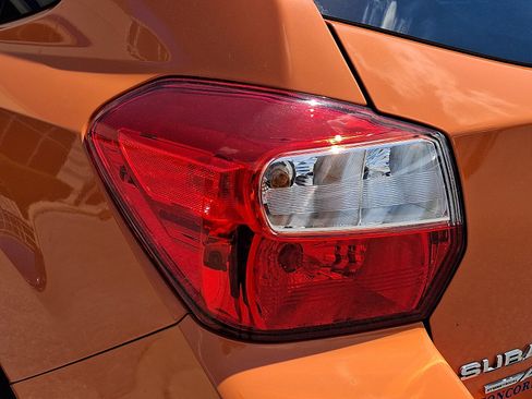 Used 2015 Subaru Crosstrek 2.0i Premium w/ Popular Package #1 AWD/4WD image 10