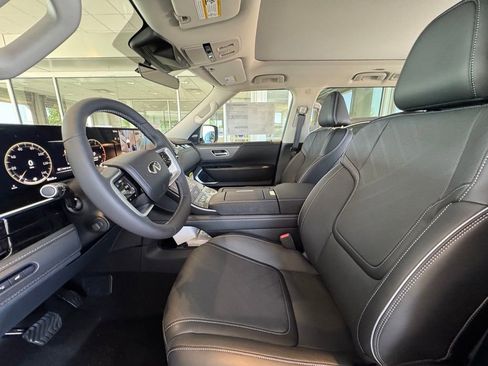 Certified 2026 INFINITI QX80 Luxe w/ Exterior Package image 17