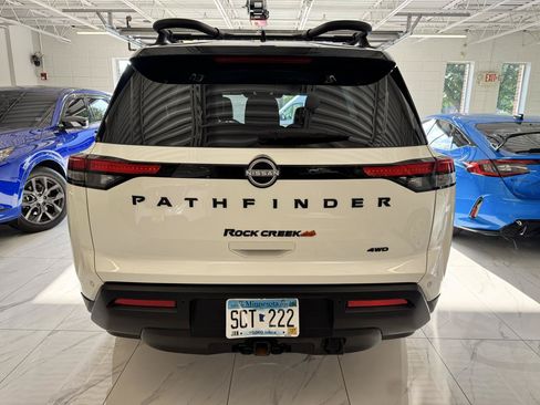 Used 2024 Nissan Pathfinder Rock Creek AWD/4WD image 5