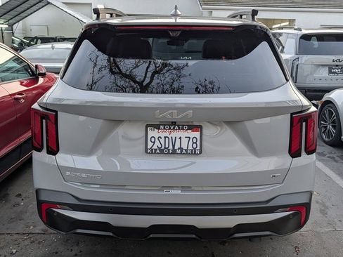 Used 2024 Kia Sorento SX Prestige w/ Olive Brown Leather Package image 5