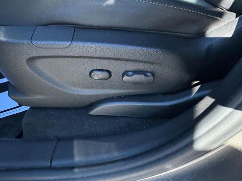 Used 2022 Chevrolet Trax LT w/ Sport Edition image 15