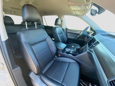 Used 2021 Volkswagen Atlas SE image 15