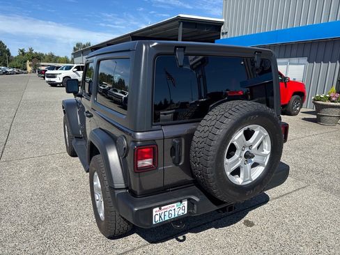 Used 2021 Jeep Wrangler Sport AWD/4WD image 3