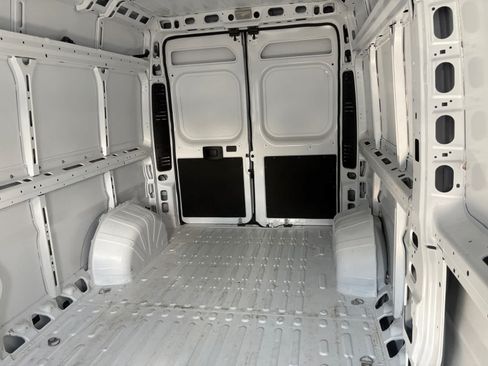 Used 2025 RAM ProMaster 2500 FWD image 18