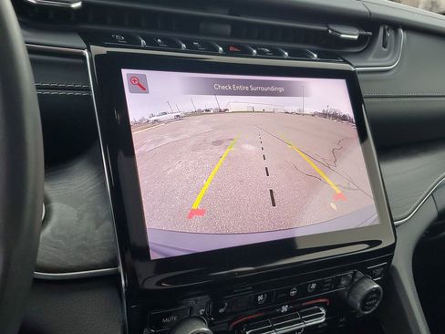 Used 2022 Jeep Grand Cherokee Overland image 15