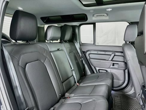 Used 2026 Land Rover Defender 110 S AWD/4WD image 27