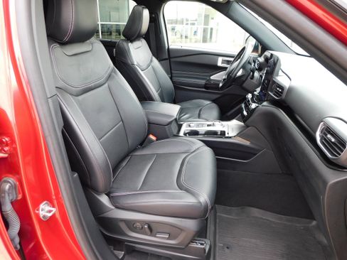 Used 2021 Ford Explorer ST w/ Equipment Group 401A image 9