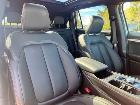 Used 2024 Jeep Wagoneer Launch Edition image 48