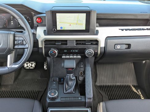 Used 2024 Toyota Tacoma TRD Sport image 16