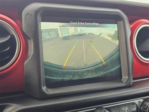 Used 2021 Jeep Wrangler Unlimited Rubicon w/ Uconnect 4C Nav & Sound Group image 21