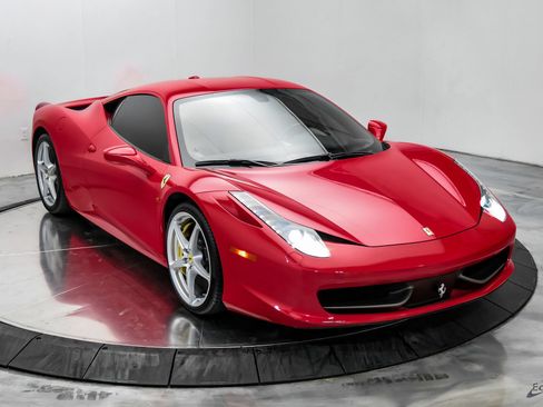 Used 2014 Ferrari 458 Italia Coupe RWD image 32
