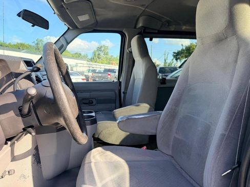 Used 2012 Ford E-350 and Econoline 350 XLT RWD image 12