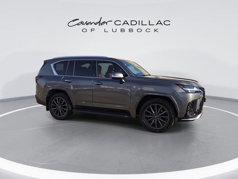 Used 2024 Lexus LX 600 F Sport image 9